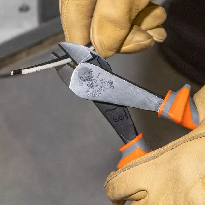 Klein Tools Insulated Diagonal Cutting Pliers, High Leverage, 8-Inch, Model 2288RINS* - Image 3