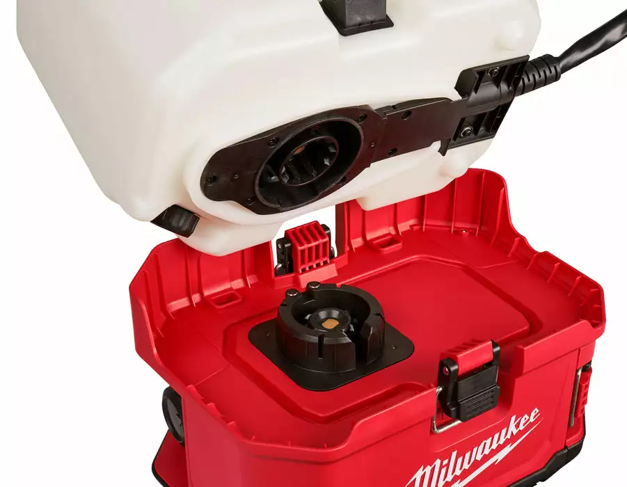 Milwaukee M18 SWITCH TANKâ„¢ 4 Gallon Backpack Sprayer Kit, Model 2820-21PS - Image 5