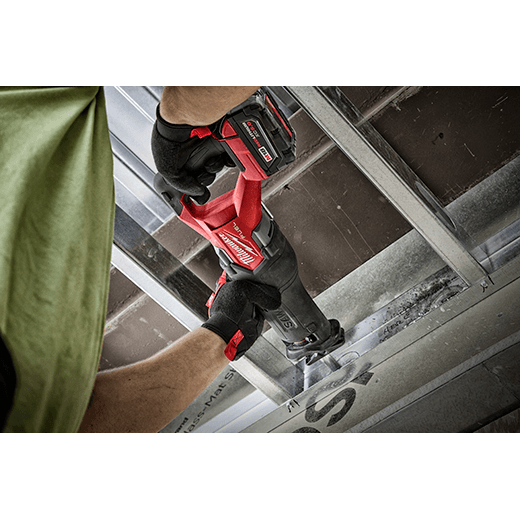 Milwaukee M18 FUEL™ SAWZALL® Reciprocating Saw 2 Battery XC5.0 Kit, Model 2821-22* - Image 5