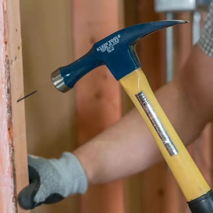 Klein Tools Electrician's Straight-Claw Hammer, Model 807-18* - Image 7