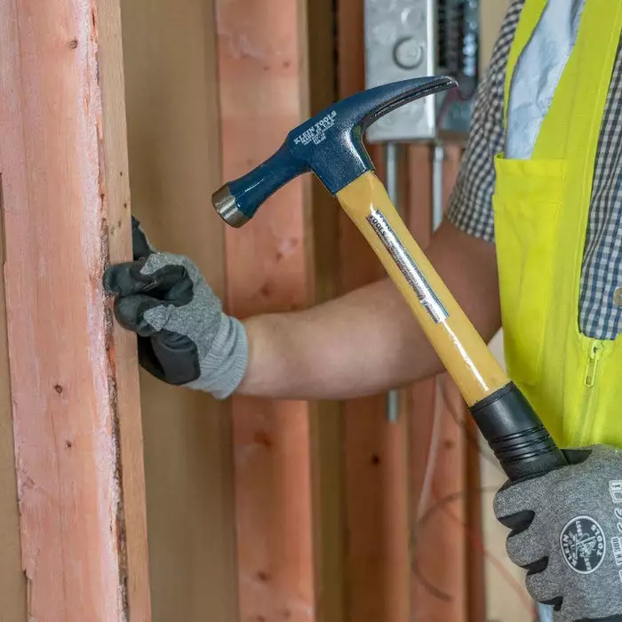 Klein Tools Electrician's Straight-Claw Hammer, Model 807-18* - Image 6