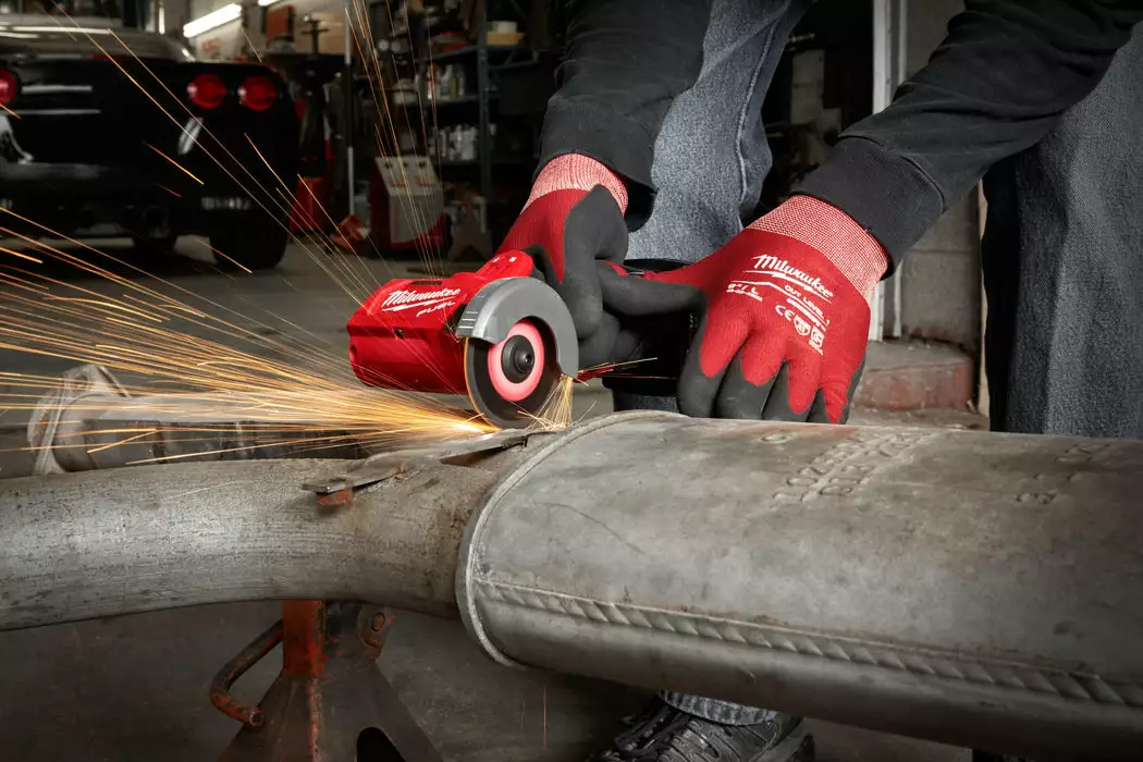 Milwaukee M12™ FUEL™ 3 In. Compact Cut Off Tool (Tool Only), Model 2522-20 - Image 3