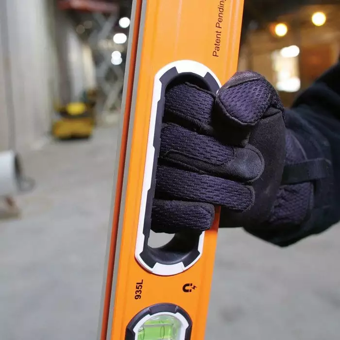 Klein Tools Bubble Level, 3 Vial, 24-Inch, Model 935L - Image 9