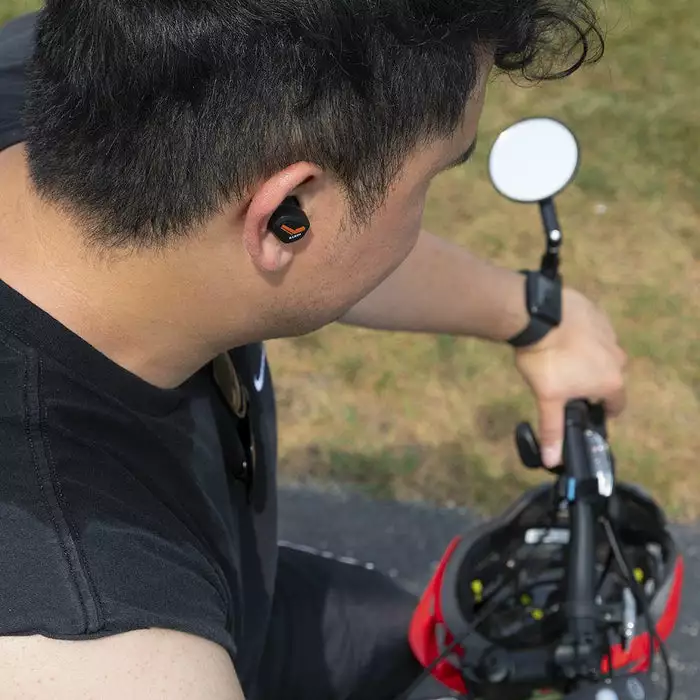 Klein Tools Bluetooth Jobsite Earbuds, Model AESEB1 - Image 9