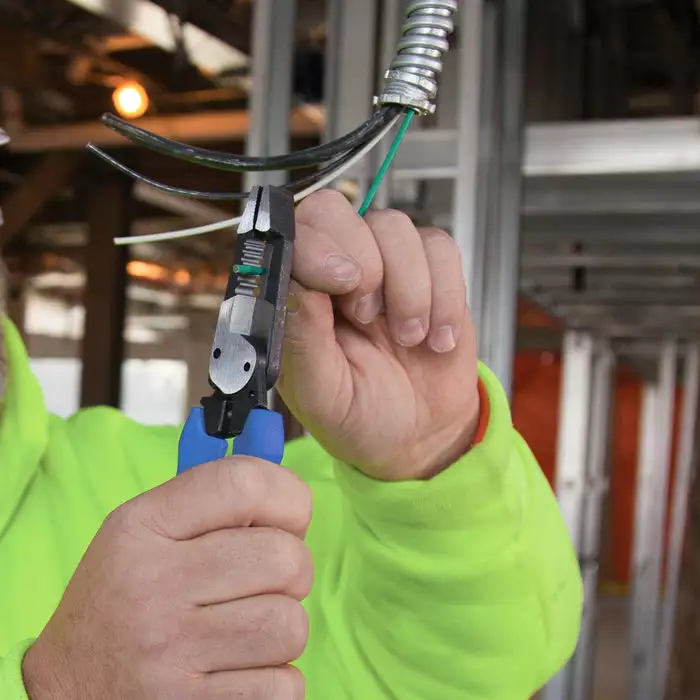 Klein Tools Klein-Kurve Heavy-Duty Wire Stripper 8-20 AWG, Model K12035 - Image 6